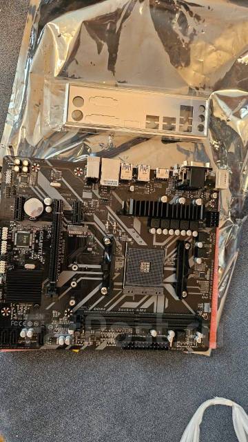 Материнская плата AM4 Gigabyte B450-s2h Новая, новый, в наличии. Цена ...