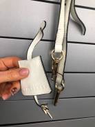   .    Burberry     