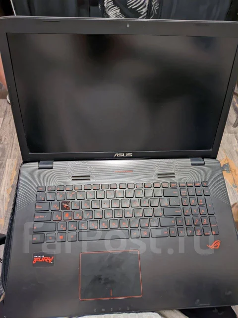 Asus ROG GL752VW. 17.3", 3,5����, ��� 16 ��, ���� 500���, WiFi: 1, Bluetooth: 1 ����