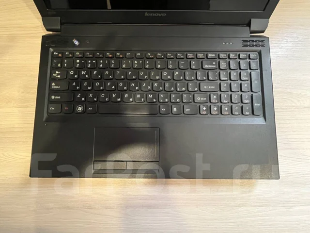 Lenovo B570e. 15.6", 2,2����, ��� 4 ��, ���� 320���, WiFi: 1, Bluetooth: 1, ����������� �� 2��. ����
