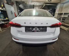 Skoda Rapid ����