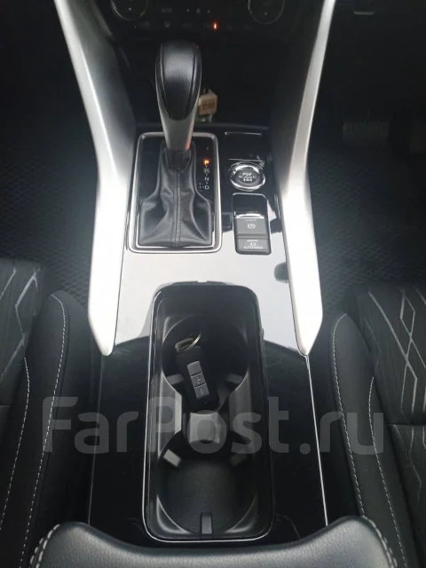 Mitsubishi Eclipse Cross. ��������, 4wd, 1.5 (150��.�.), ������, 25 000����. �� ����