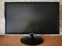 Samsung. 24", ���������� �� (LCD, LED, QLED) ����