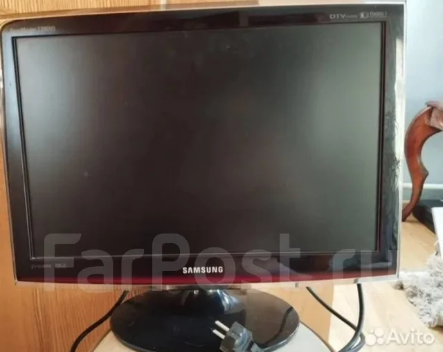 Samsung. 19.6", ���������� �� (LCD, LED, QLED) ����