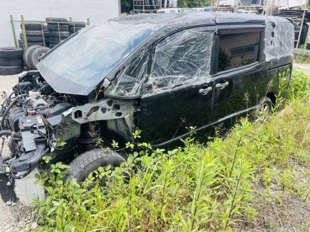 Toyota Voxy. ZRR800670218, 3ZRFAE ����