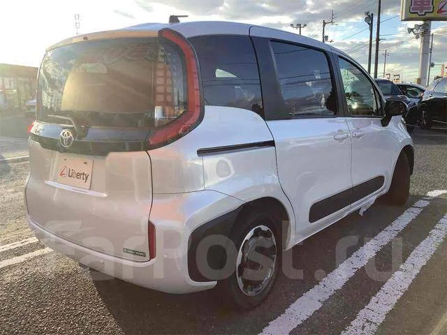 Toyota Sienta. ��������, ��������, 1.5 (120��.�.), ������, �/�. ��� ����� �� ������������ ����