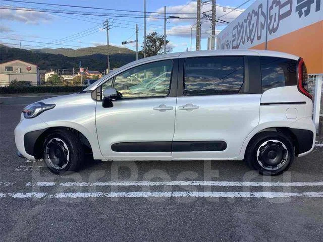 Toyota Sienta. ��������, ��������, 1.5 (120��.�.), ������, �/�. ��� ����� �� ������������ ����