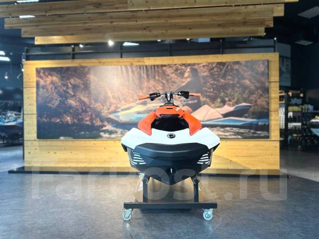 BRP Sea-Doo Spark Trixx. 2025 ���. ��� ����� �� ������������ ����