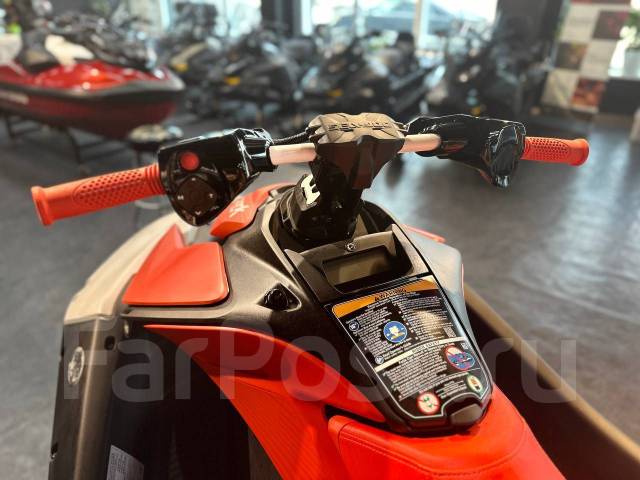 BRP Sea-Doo Spark Trixx. 2025 ���. ��� ����� �� ������������ ����
