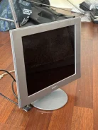 Sony. 17" ����