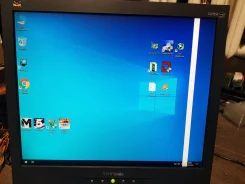 ViewSonic. 17", ���������� �� (LCD, LED, QLED) ����