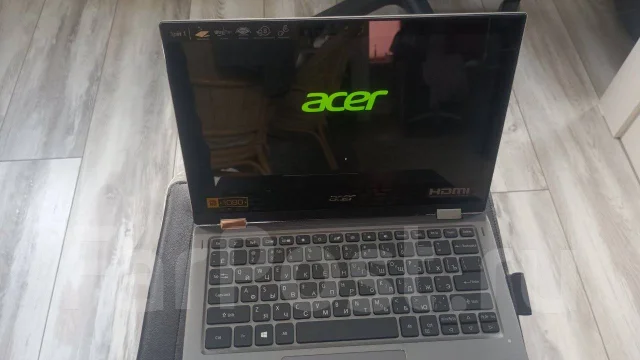 Acer Spin 1. 11.6", 2,3����, ��� 4 ��, ���� 256���, WiFi: 1, Bluetooth: 1, ����������� �� 7��. ����