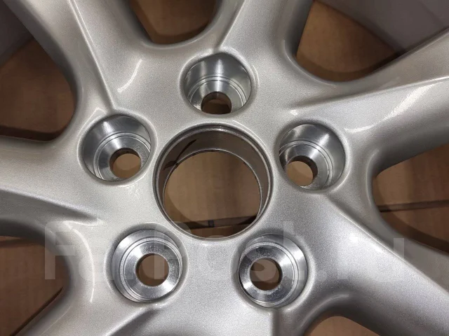 Lexus. 7.5x19", 5x114.3, ET35, �� 60,1���. ����