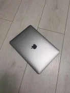 Apple MacBook. 12", 1,2����, ��� 8 ��, ���� 256���, WiFi: 1, Bluetooth: 1, ����������� �� 5��. ����