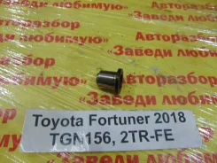 ������ (���������) Toyota Fortuner 2015-2020 136360C010 ����