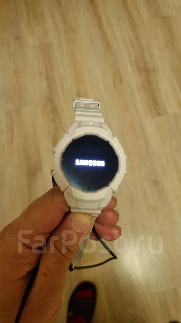 Samsung Galaxy Watch4. GPS, NFC, IP67, IP68 ����