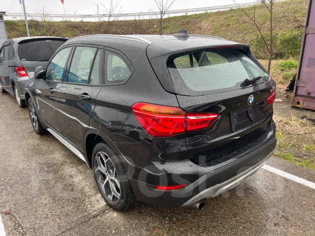 BMW X1 ����