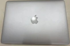 Apple MacBook Air 13 2016 Early. 11.6", 1,4����, ��� 4 ��, ���� 250���, WiFi: 1, Bluetooth: 1, ����������� �� 12��. ����
