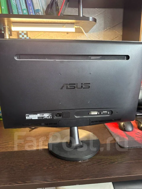 Asus. 19.5" ����