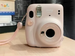 Fujifilm Instax Mini 11 ����