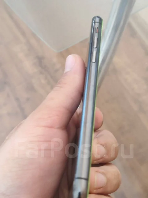 Apple iPhone X. �/�, 64 ��, ������, 4G LTE ����