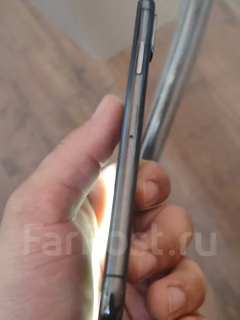 Apple iPhone X. �/�, 64 ��, ������, 4G LTE ����