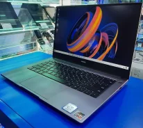 Huawei MateBook D 14. 14", 2,3����, ��� 8 ��, ���� 512���, WiFi: 1, Bluetooth: 1, ����������� �� 4��. ����