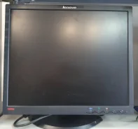 Lenovo. 19", ���������� �� (LCD, LED, QLED) ����