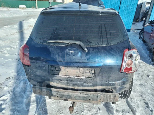 Toyota Auris ����