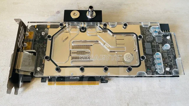 GeForce GTX 1070 ����