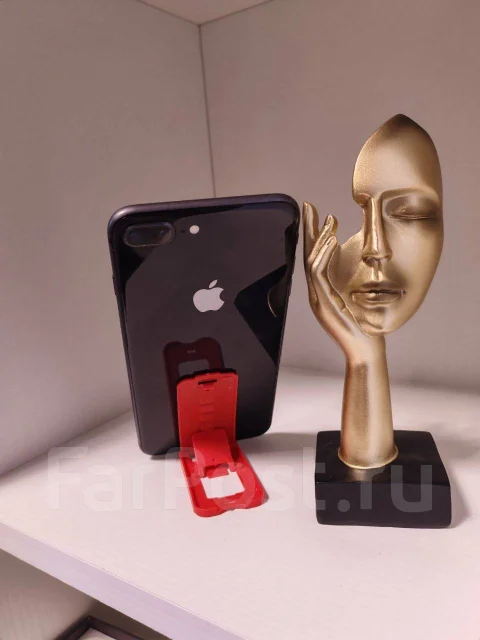 Apple iPhone 8 Plus. �/�, 64 ��, ������ ����