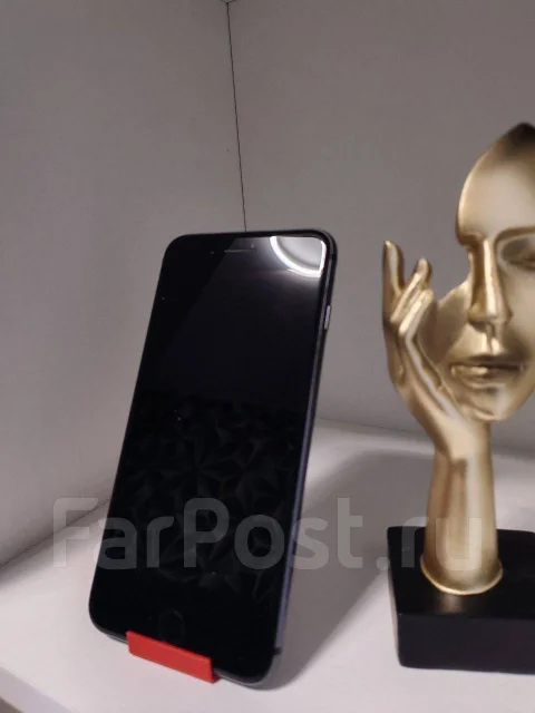 Apple iPhone 8 Plus. �/�, 64 ��, ������ ����
