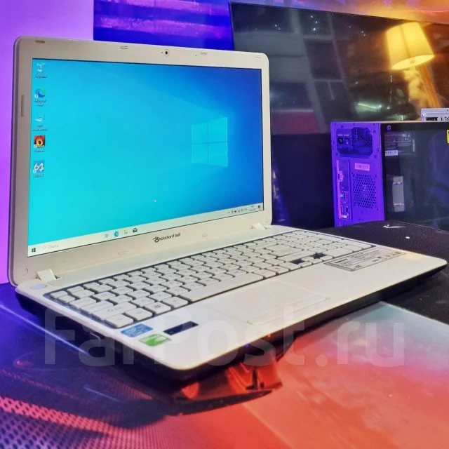Packard Bell. 15.6", 2,4����, ��� 8 ��, ���� 700���, WiFi: 1, Bluetooth: 1, ����������� �� 4��. ����