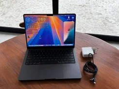 Apple MacBook Pro. 14.2", 4,1����, ���� 512���, ����������� �� 12��. ����
