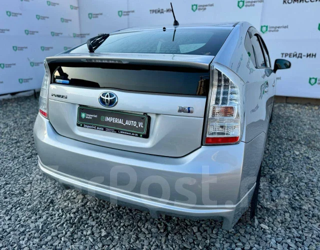 Toyota Prius. ��������, ��������, 1.8 (99��.�.), ������, 181 000����. �� ����