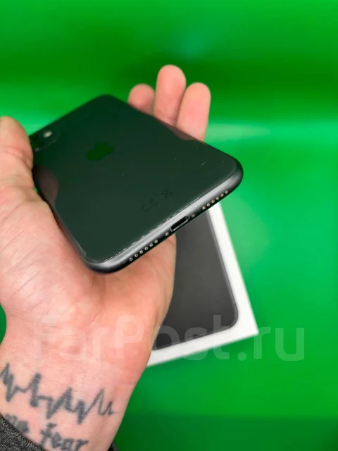Apple iPhone 11. �/�, 64 ��, ������, 3G, 4G LTE, 5G, Dual-SIM, ����������, NFC ����
