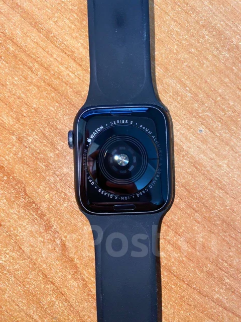 Apple Watch Series 5. GPS, NFC ����