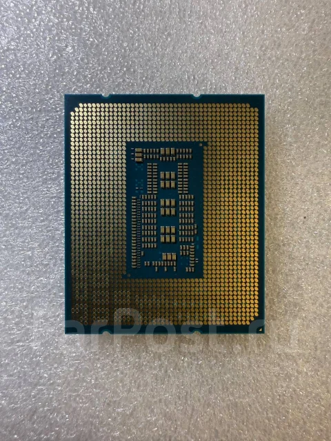 Intel Core i7-13700F ����