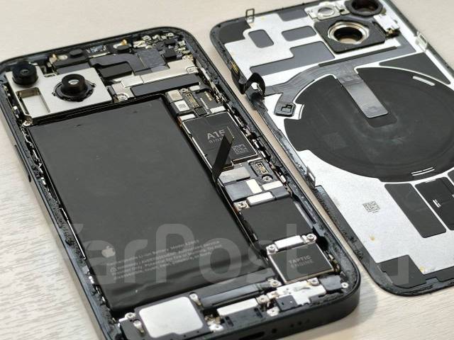   iPhone. 