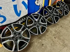 OZ Racing Adrenalina. 6.0x15", 5x108, ET40 ����