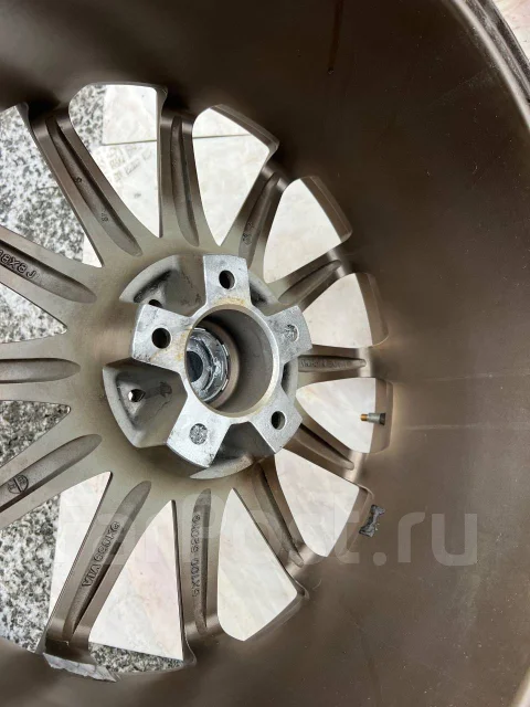 Hot Stuff Cross X-Speed. 8.0x18", 5x114.3, ET32, �� 73,1���. ����