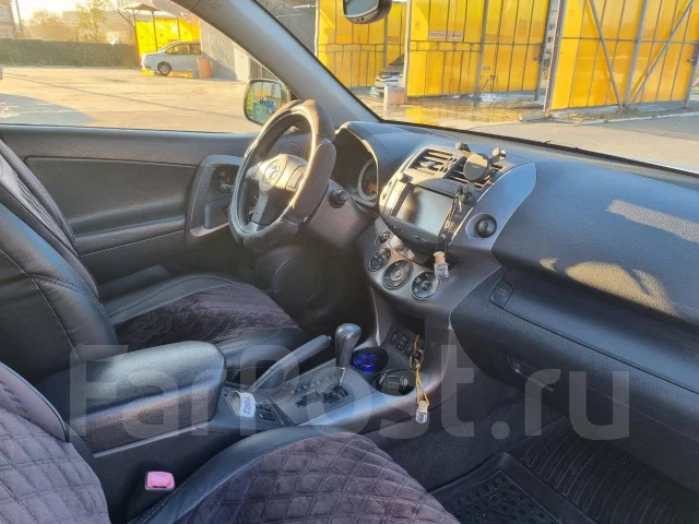 Toyota RAV4. �������, 4wd, 2.5 (125��.�.), ������, 154����. �� ����