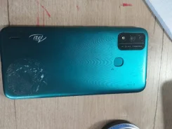 Itel A48. �/�, 32 ��, ���������, 4G LTE ����