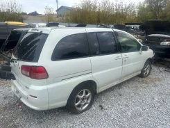 Nissan Liberty ����