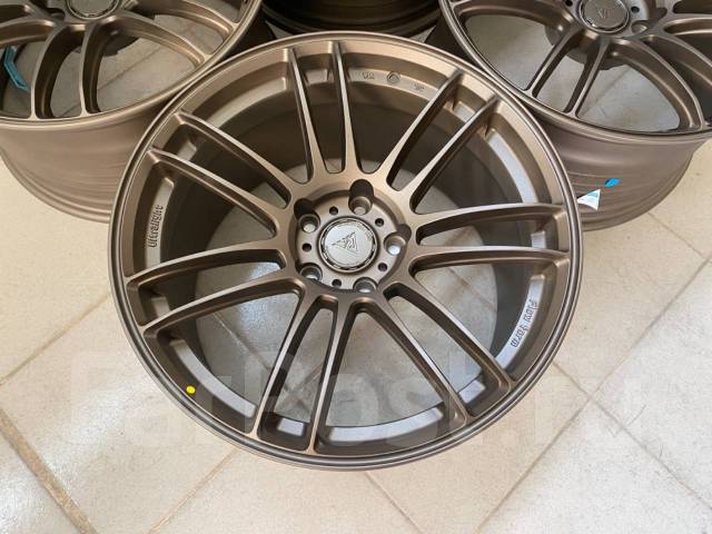 Wheelegend. 9.5x18", 5x114.3, ET35, �� 73,1���. ����