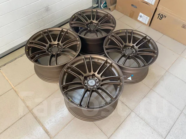 Wheelegend. 9.5x18", 5x114.3, ET35, �� 73,1���. ����