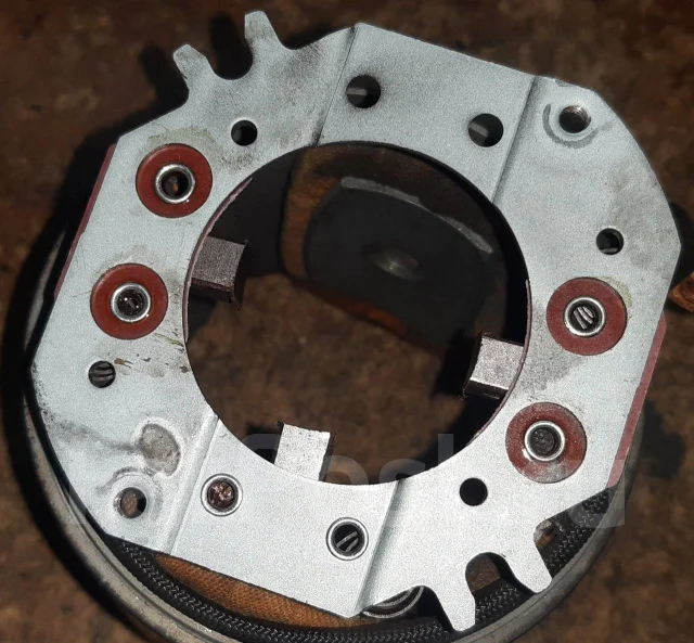 ������� Nissan 2330018C03 ����