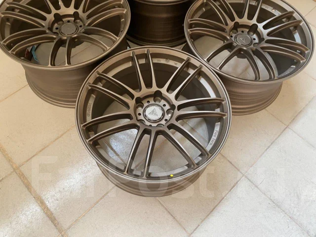 Wheelegend. 8.5/9.5x18", 5x114.3, ET38/35, �� 73,1���. ����