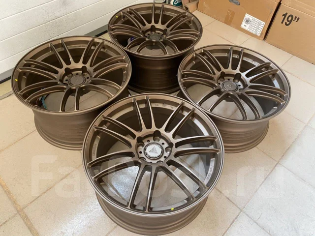 Wheelegend. 8.5/9.5x18", 5x114.3, ET38/35, �� 73,1���. ����