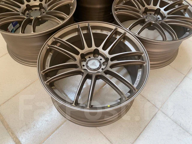 Wheelegend. 8.5/9.5x18", 5x114.3, ET38/35, �� 73,1���. ����